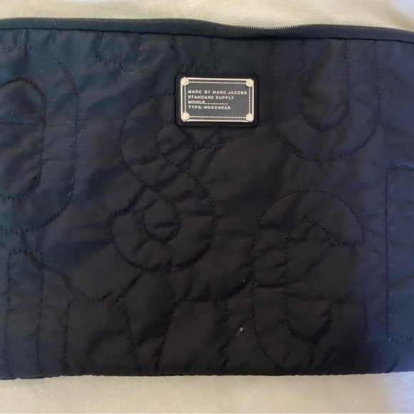 Marc Jacobs Laptop Case - Picture 2 of 5
